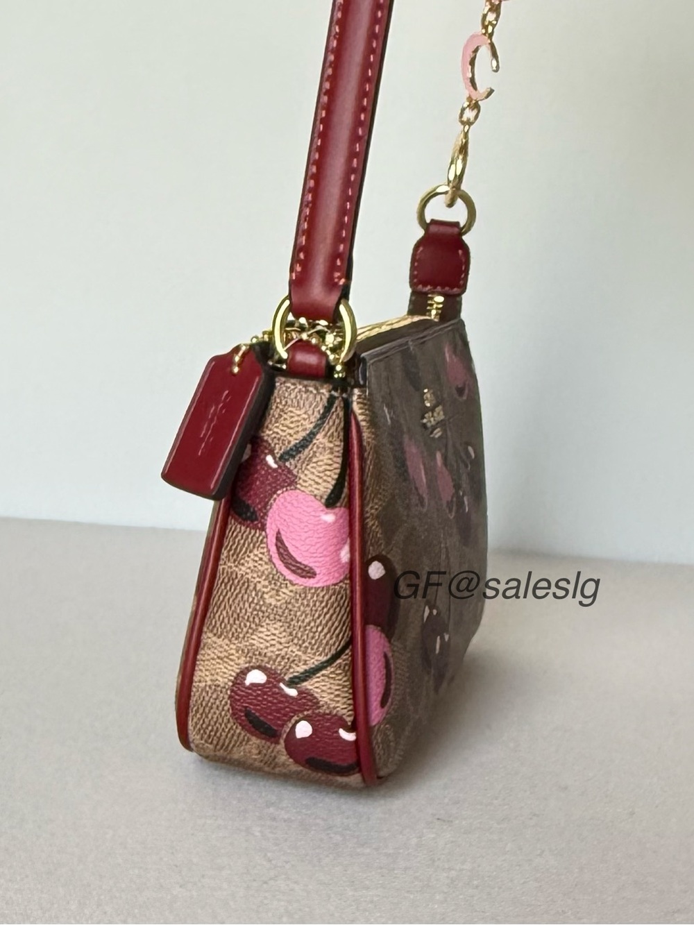 NWT Coach Nolita 19 Cherry Print Wristlet Small Bag Tan/Gold + Chain Extender - Picture 4 of 10